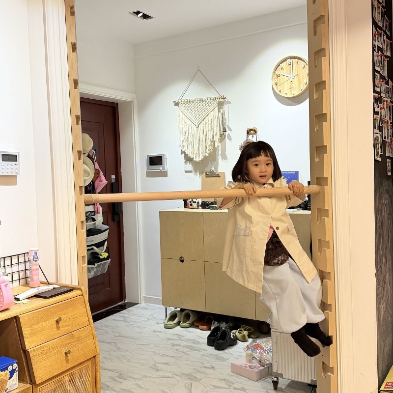 Pull Up Bar Doorframe - Barra horizontal para balcón sin perforaciones,
